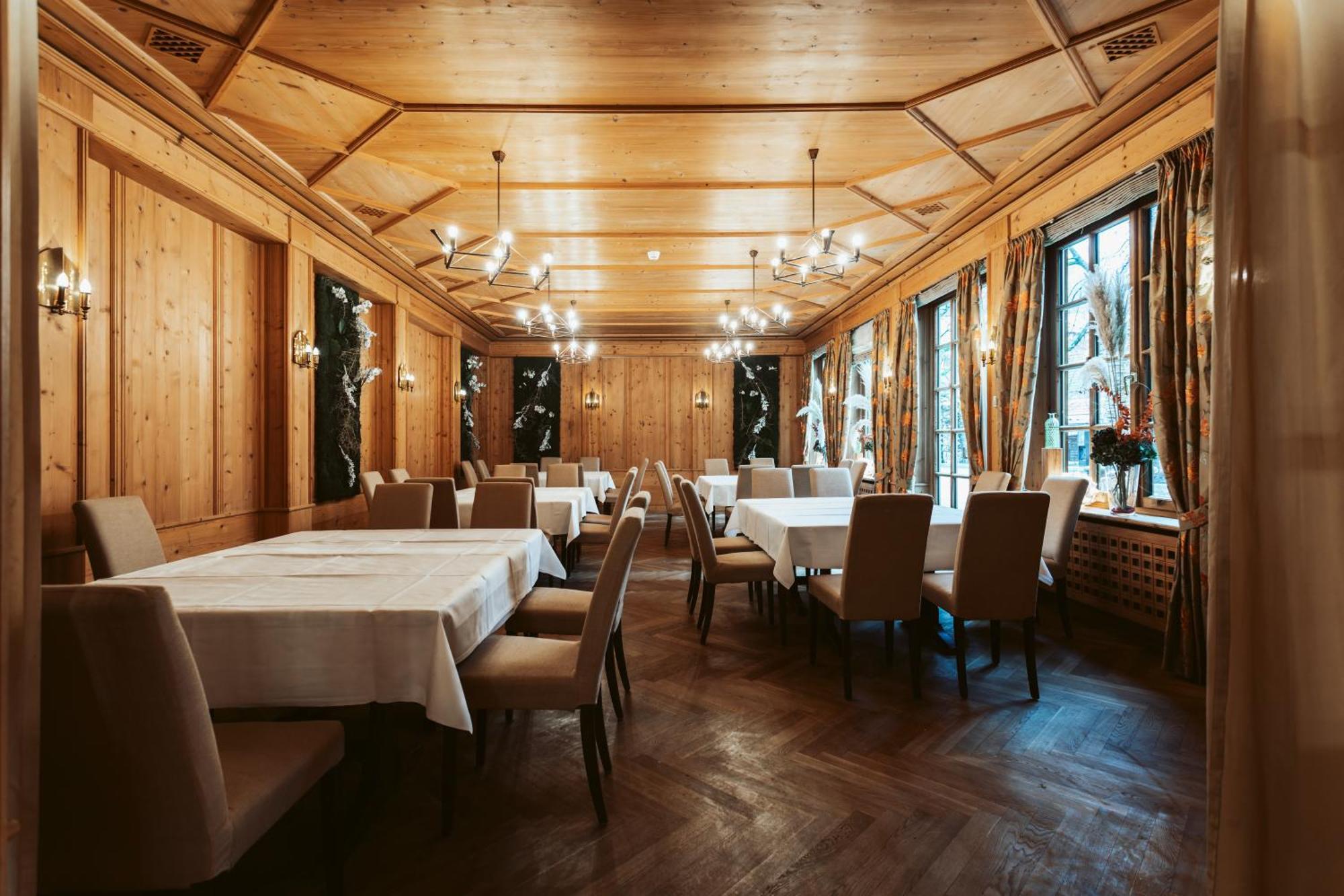 Hotel Goldene Sonne لاندشوت المظهر الخارجي الصورة