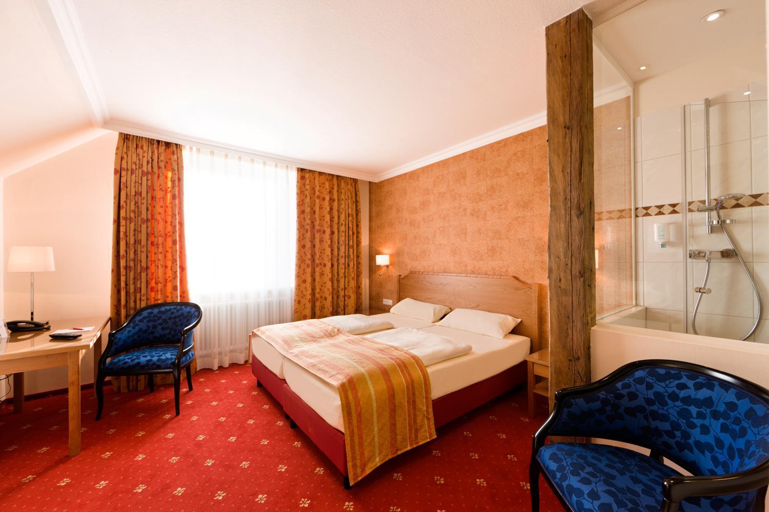 Hotel Goldene Sonne لاندشوت المظهر الخارجي الصورة